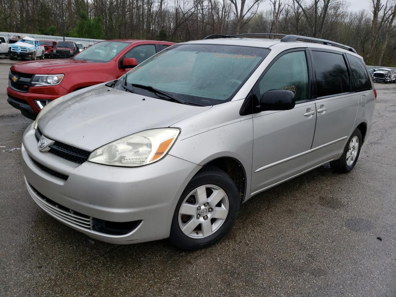 Photo 2 from auction – 2004 TOYOTA UK with VIN 5TDZA23C74S078994