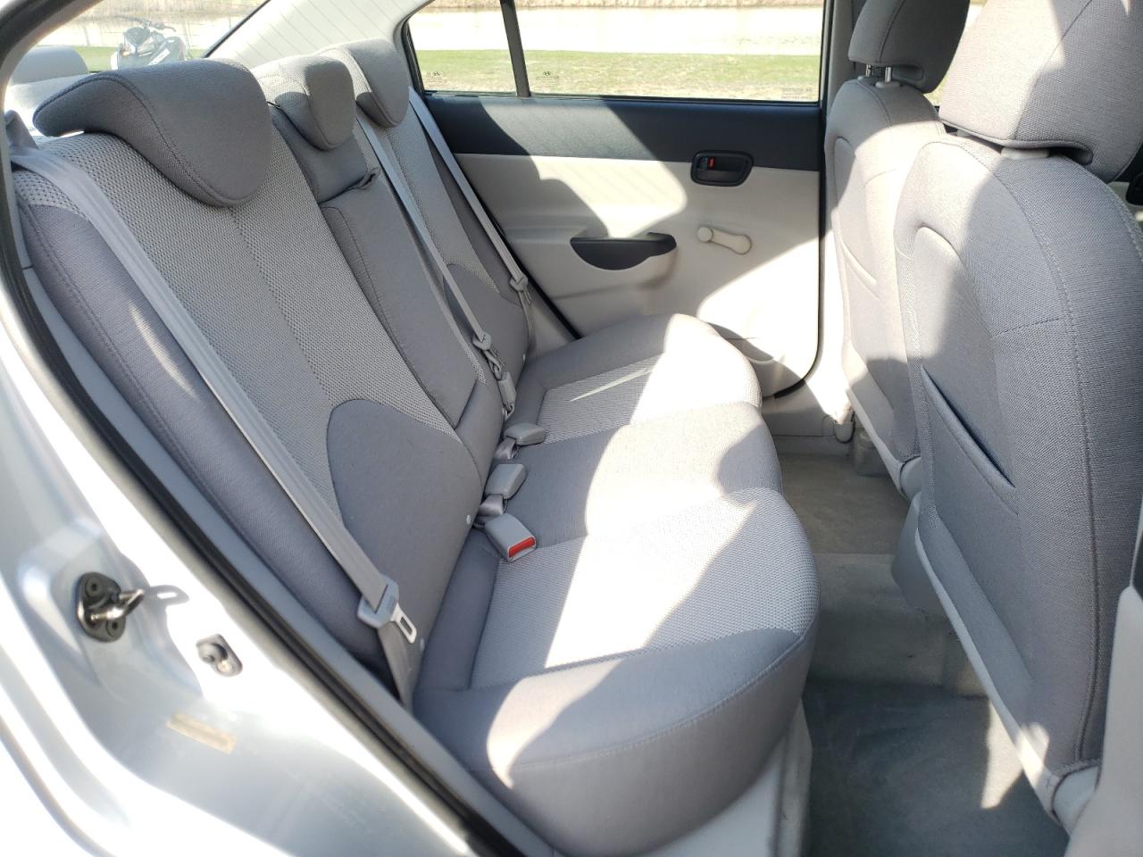 Photo 6 from auction – 2007 HYUNDAI ACCENT GLS with VIN KMHCN46C97U069291