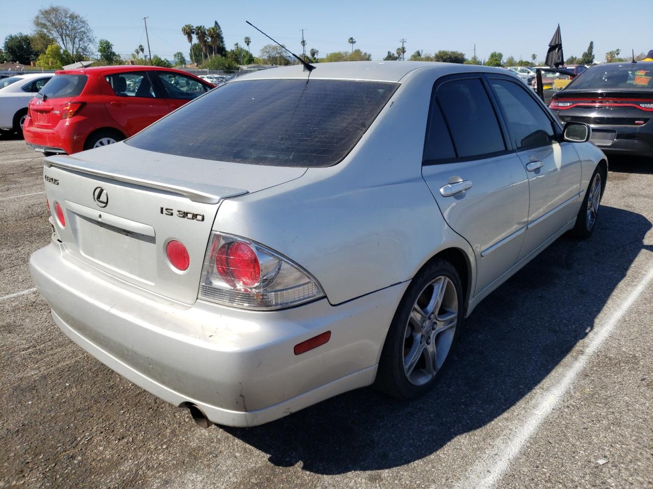 Photo 4 from auction – 2003 LEXUS IS 300 with VIN JTHBD192430077724