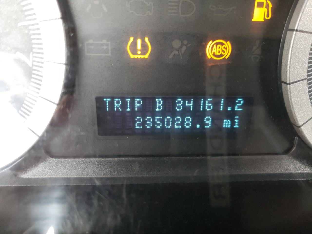 Photo 8 from auction – 2008 FORD ESCAPE XLT with VIN 1FMCU93Z28KE00427