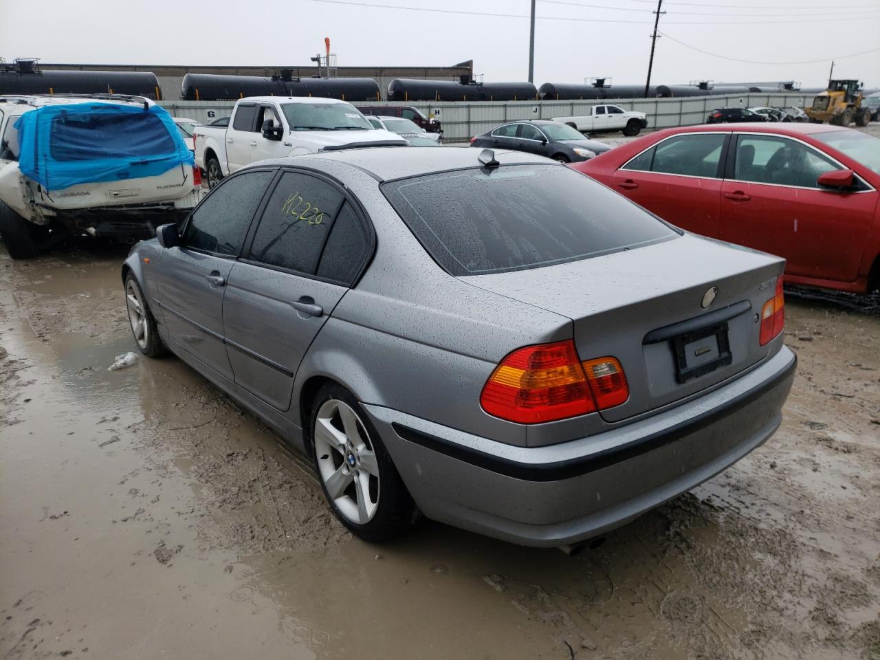 Photo 3 from auction – 2005 BMW 325 I with VIN WBAET37425NJ89149