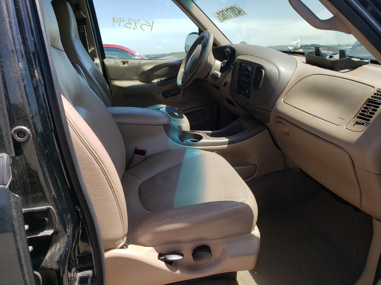 Photo 5 from auction – 1998 FORD EXPEDITION with VIN 1FMRU17L4WLB94469