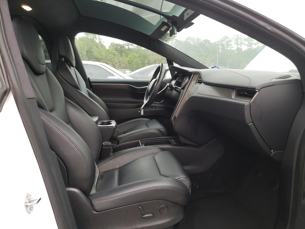 Photo 5 from auction – 2019 TESLA MODEL X with VIN 5YJXCBE28KF155511