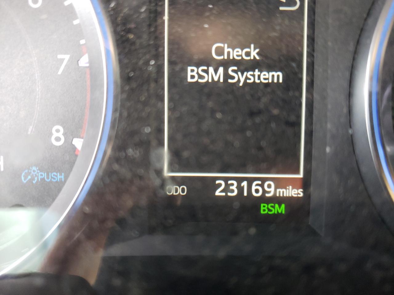 Photo 8 from auction – 2019 TOYOTA HIGHLANDER with VIN 5TDJZRFH1KS623848
