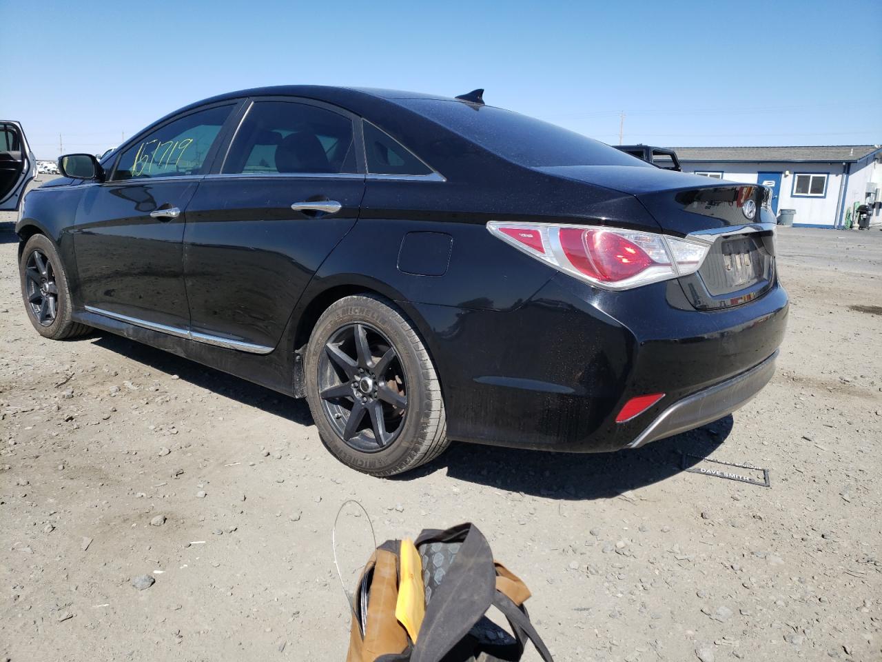 Photo 3 from auction – 2013 HYUNDAI SONATA HYB with VIN KMHEC4A47DA101571