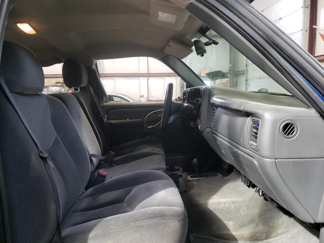 Photo 5 from auction – 2004 GMC NEW SIERRA with VIN 2GTEK19V541325709