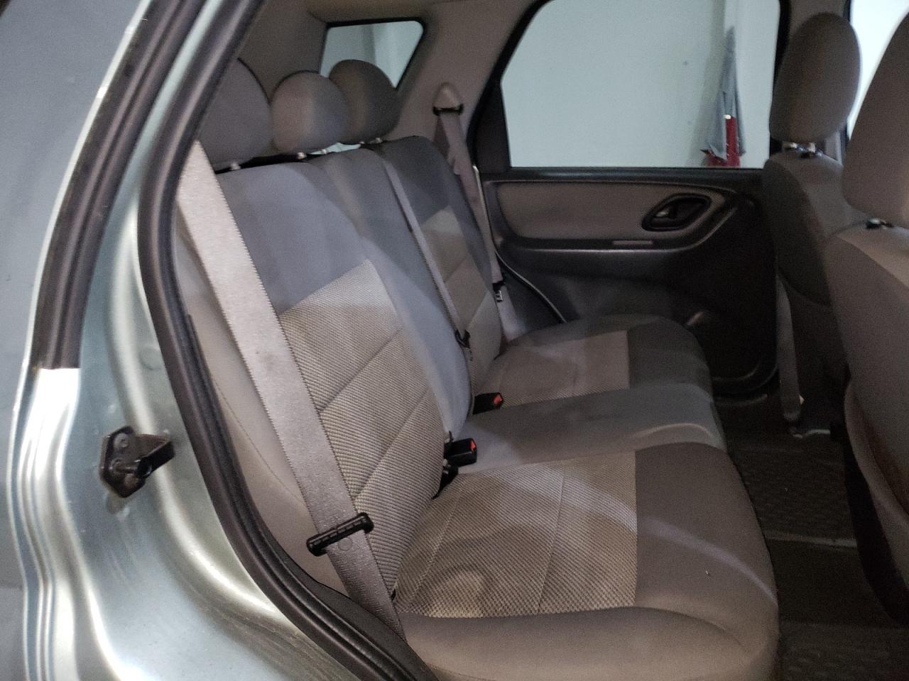 Photo 6 from auction – 2006 FORD ESCAPE HEV with VIN 1FMCU96H26KA58218