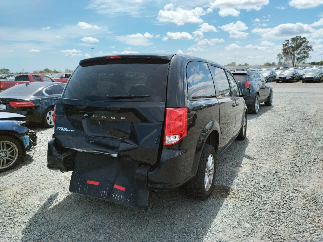 Photo 4 from auction – 2015 DODGE GRAND CARA with VIN 2C4RDGBG2FR725354