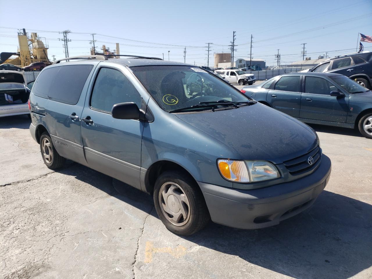 Photo 1 from auction – 2002 TOYOTA SIENNA LE with VIN 4T3ZF13C22U490618
