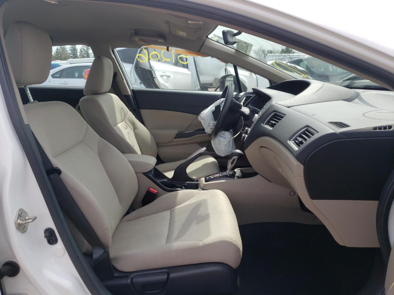 Photo 5 from auction – 2014 HONDA CIVIC LX with VIN 19XFB2F52EE263236