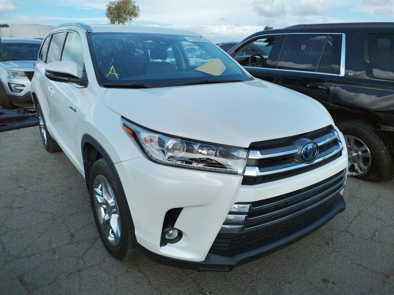 Zdjęcie 1 z aukcji – 2019 TOYOTA HIGHLANDER z VIN 5TDDGRFH0KS067731