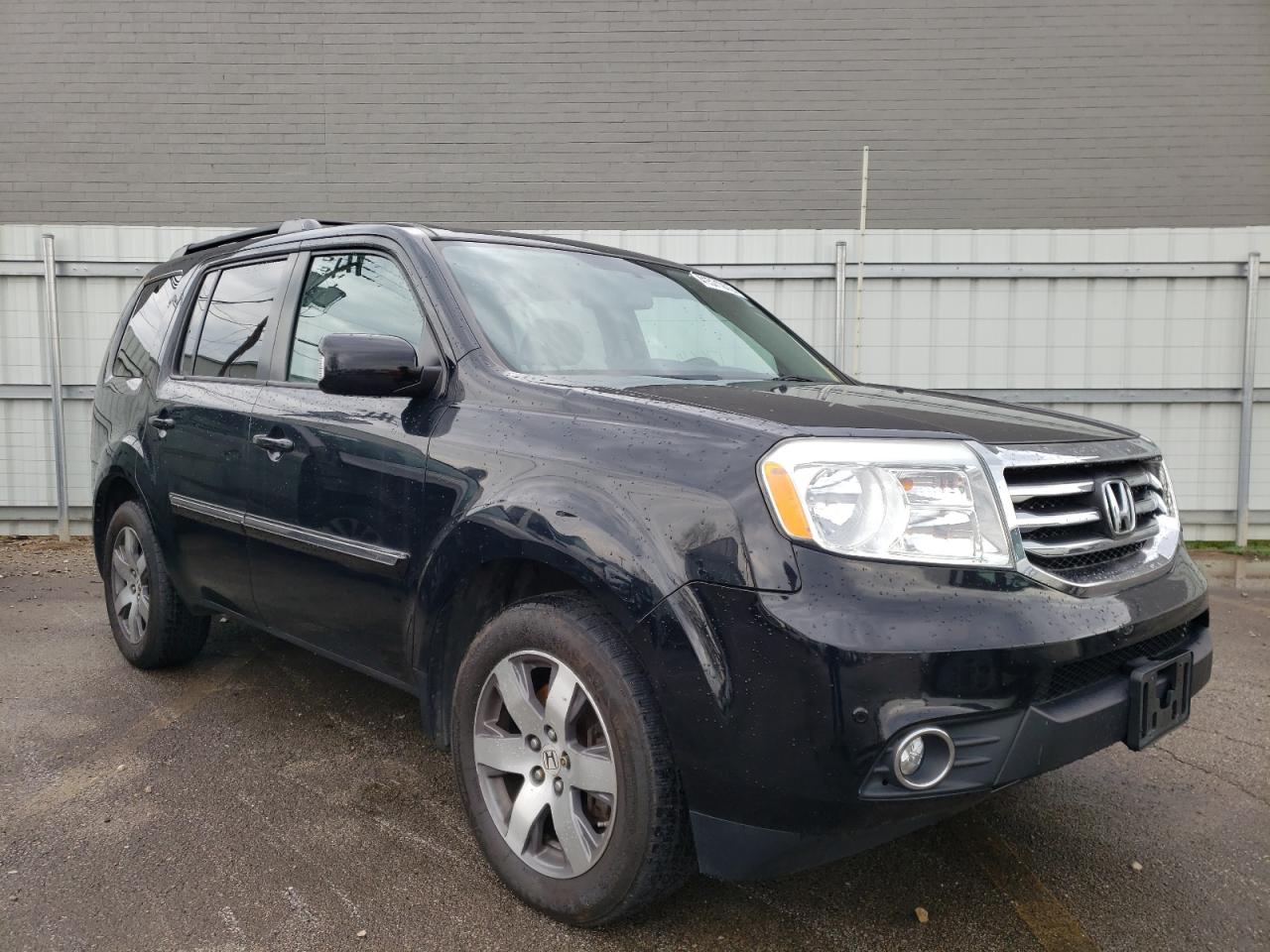 HONDA PILOT TOUR 2013 with VIN 5FNYF4H95DB070242 - Photo from auction