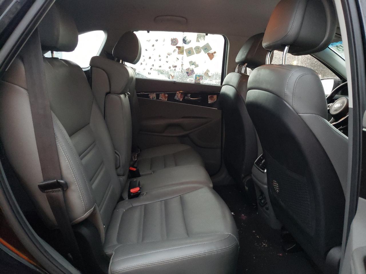 Photo 6 from auction – 2016 KIA SORENTO EX with VIN 5XYPHDA19GG180640