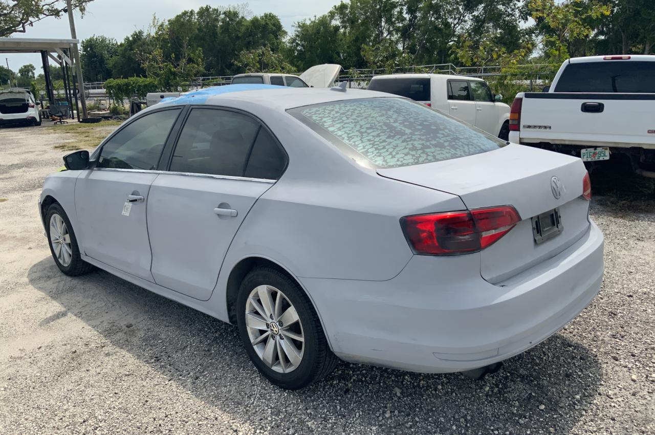 Photo 3 from auction – 2015 VOLKSWAGEN JETTA SE with VIN 3VWD07AJ3FM291310