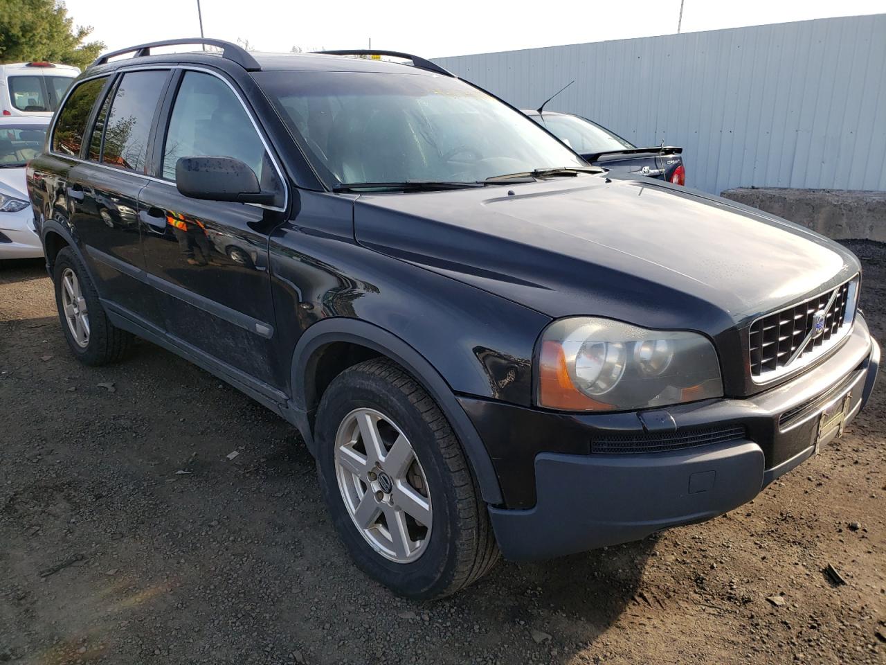 VOLVO XC90 2005 with VIN YV1CZ592551137659 - Photo from auction