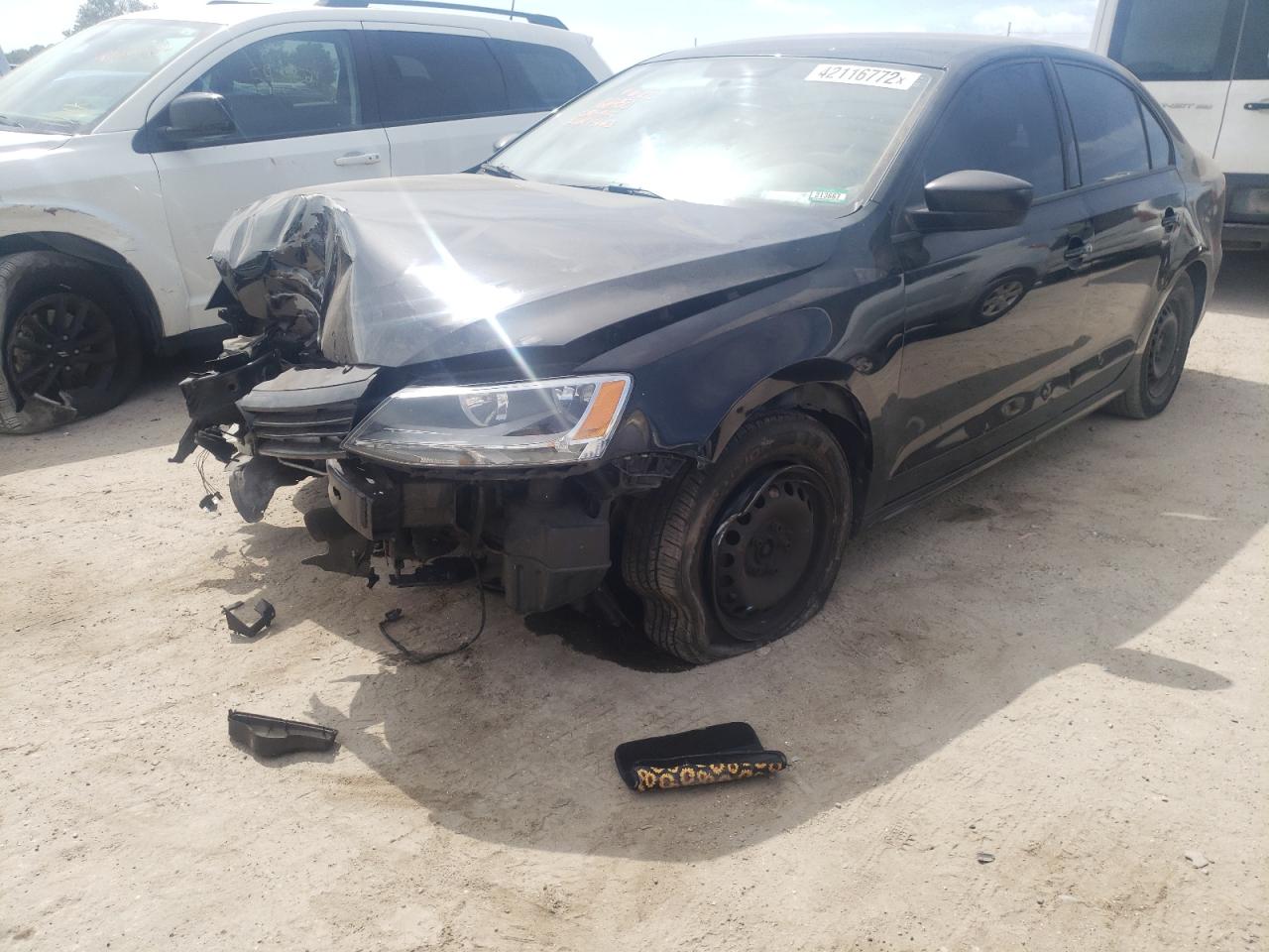 Photo 2 from auction – 2013 VOLKSWAGEN JETTA BASE with VIN 3VW2K7AJXDM204226