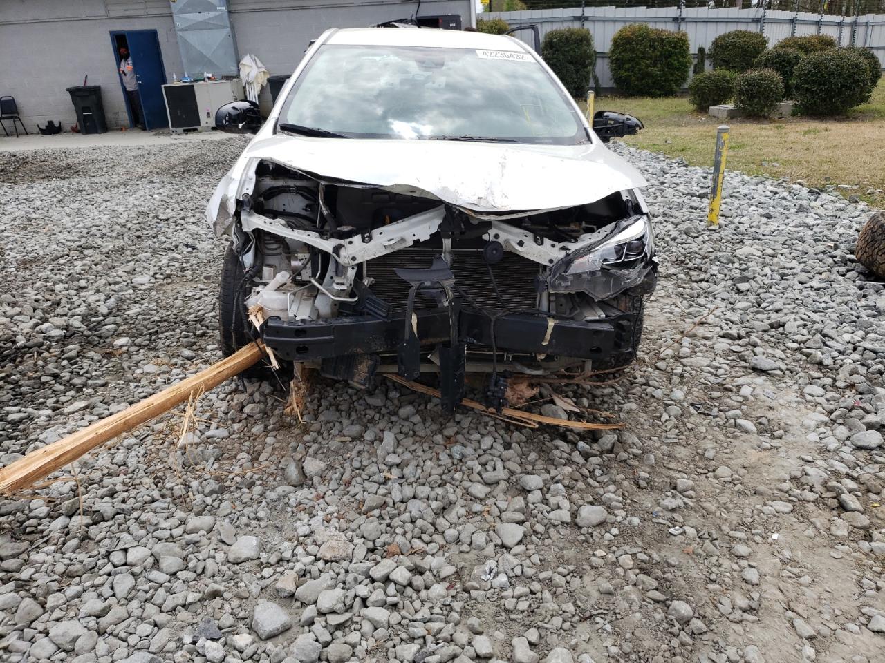 Photo 9 from auction – 2018 TOYOTA COROLLA L/ with VIN 5YFBURHE3JP814507