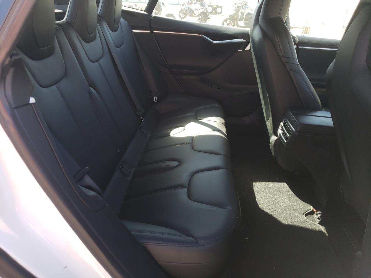 Photo 6 from auction – 2016 TESLA MODEL S with VIN 5YJSA1E28GF132389