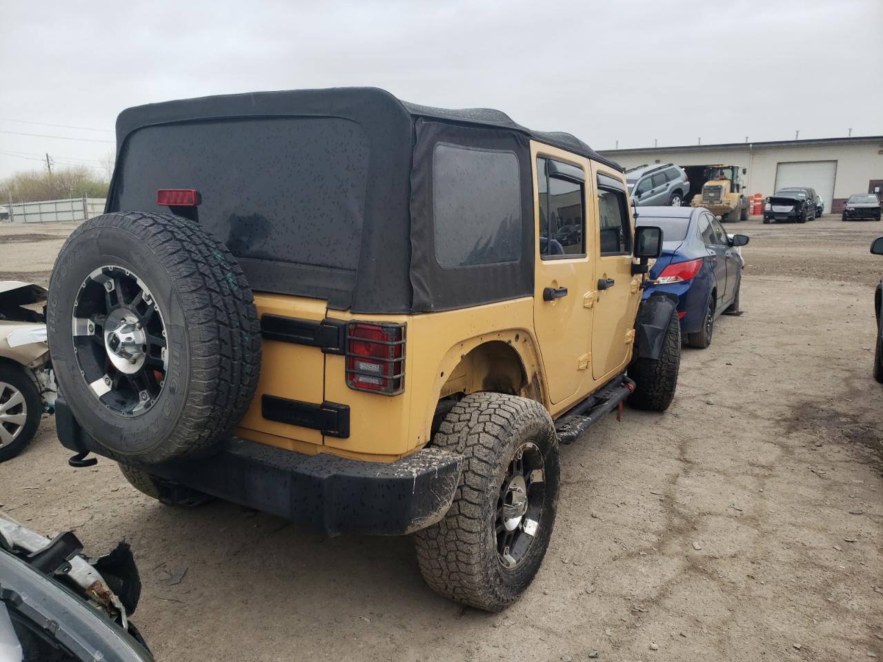 Photo 4 from auction – 2014 JEEP WRANGLER U with VIN 1C4BJWDG6EL205943