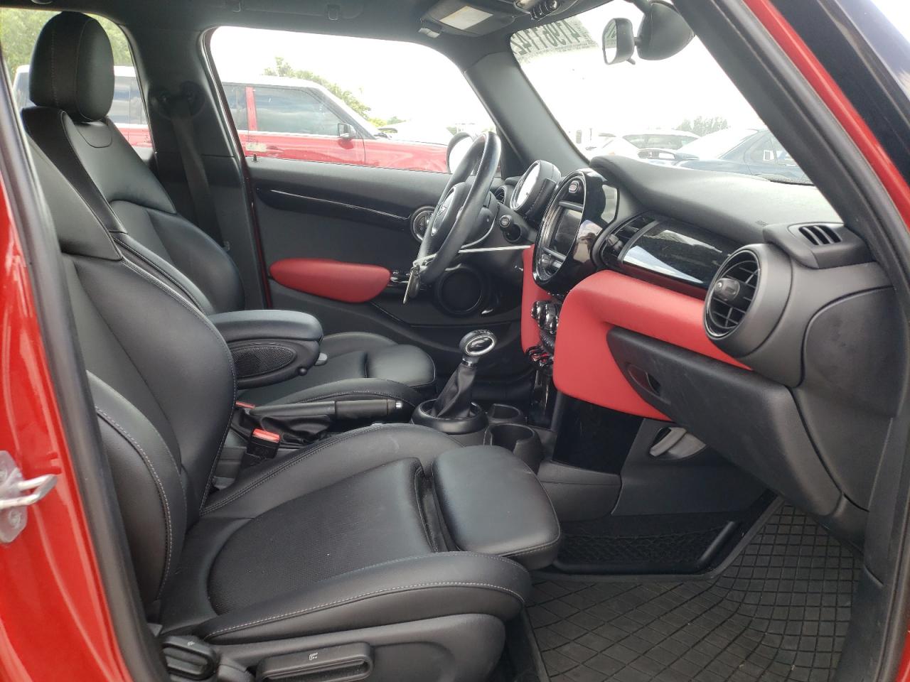 Photo 5 from auction – 2017 MINI COOPER with VIN WMWXU1C57H2E17356