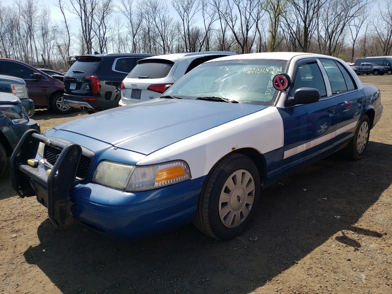 FORD CROWN VICT 2011 with VIN 2FABP7BV0BX105797 - Photo from auction
