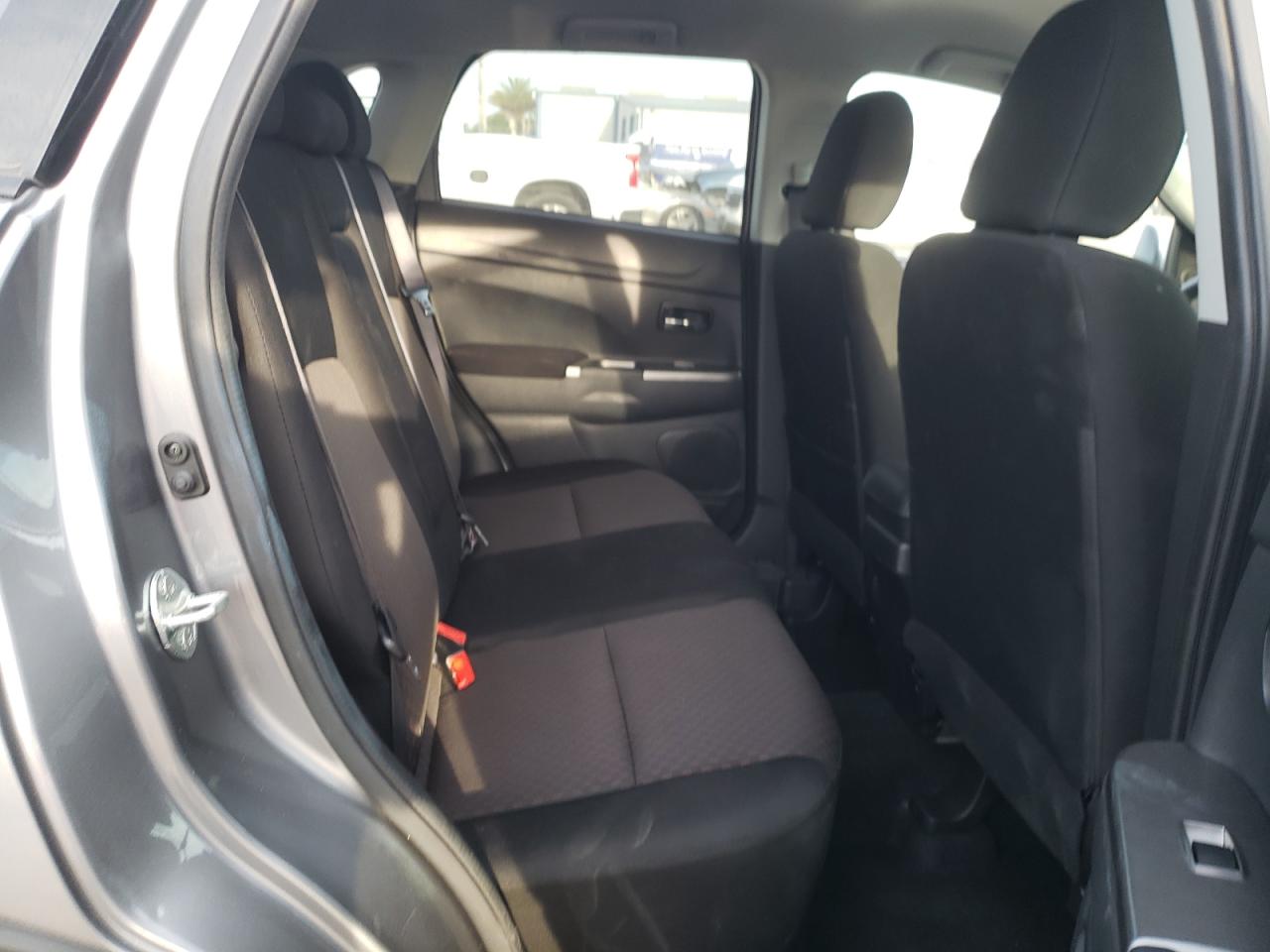 Photo 6 from auction – 2019 MITSUBISHI OUTLANDER with VIN JA4AP3AU3KU012779