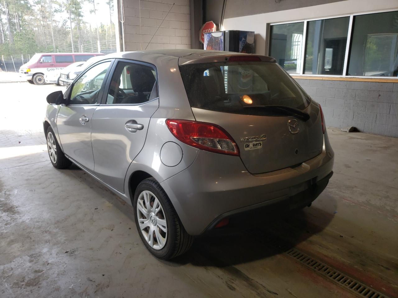Photo 3 from auction – 2011 MAZDA MAZDA2 with VIN JM1DE1HZ6B0105561
