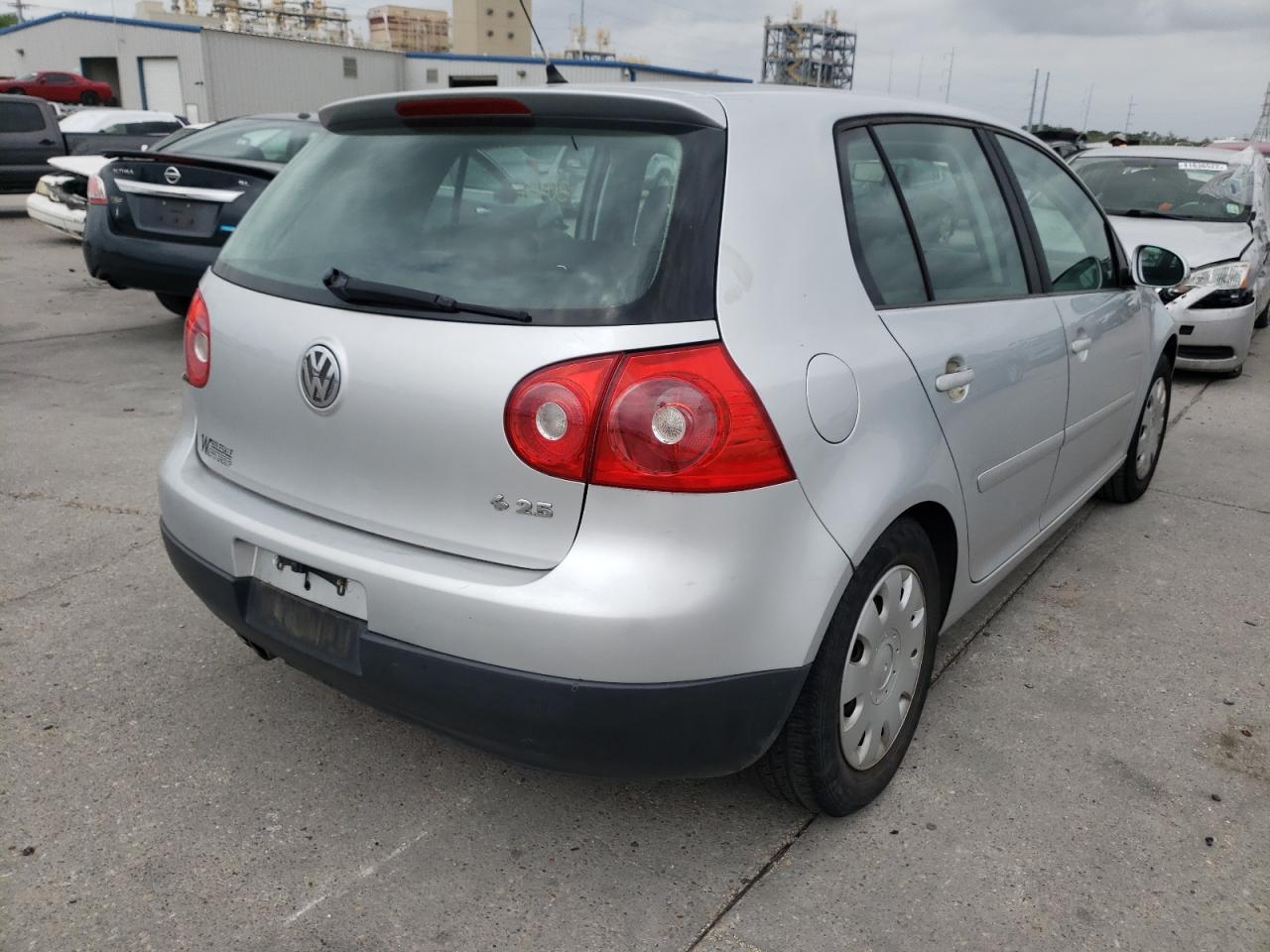 Photo 4 from auction – 2009 VOLKSWAGEN RABBIT with VIN WVWDA71K09W141202