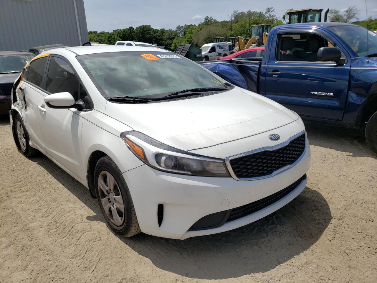 KIA FORTE LX 2017 with VIN 3KPFK4A79HE123287 - Photo from auction