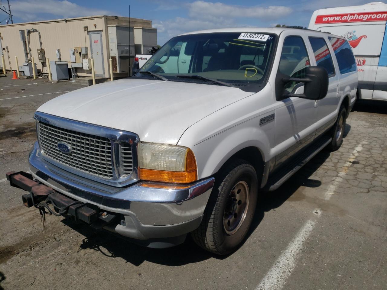 Photo 2 from auction – 2001 FORD EXCURSION with VIN 1FMNU40L01EC08391