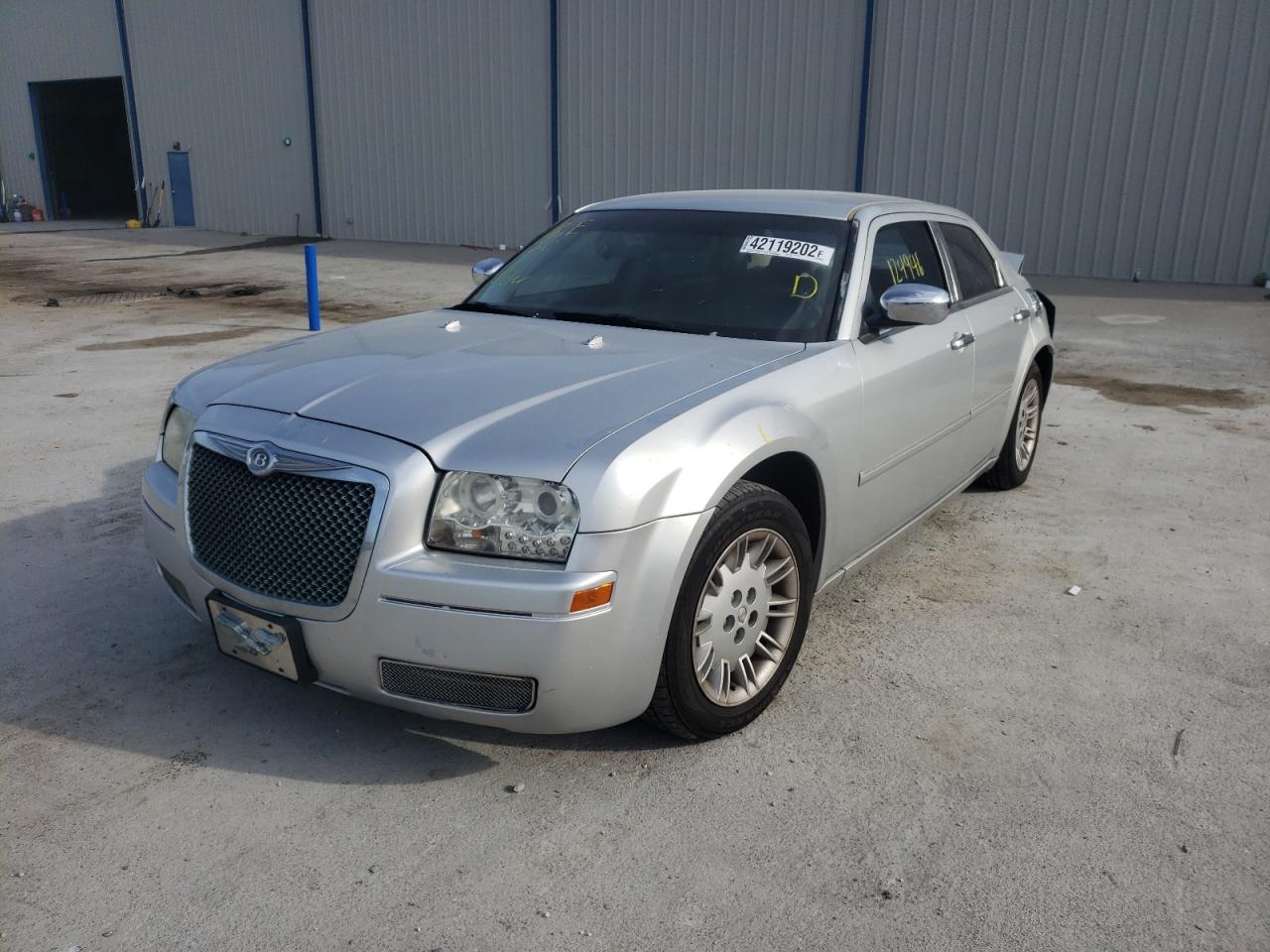 Photo 2 from auction – 2007 CHRYSLER 300 with VIN 2C3KA43R27H710745