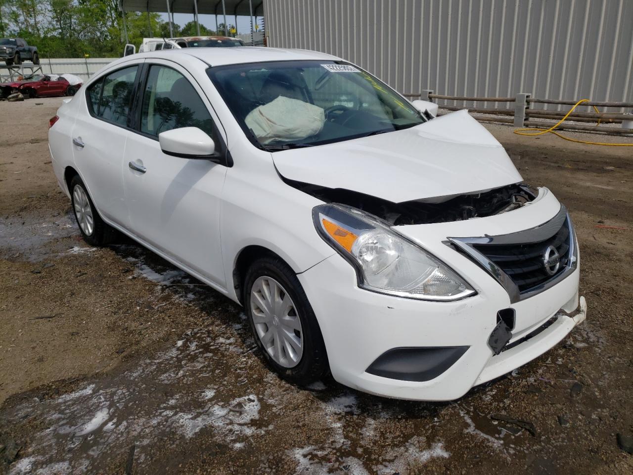 NISSAN VERSA S 2016 with VIN 3N1CN7APXGL858272 - Photo from auction