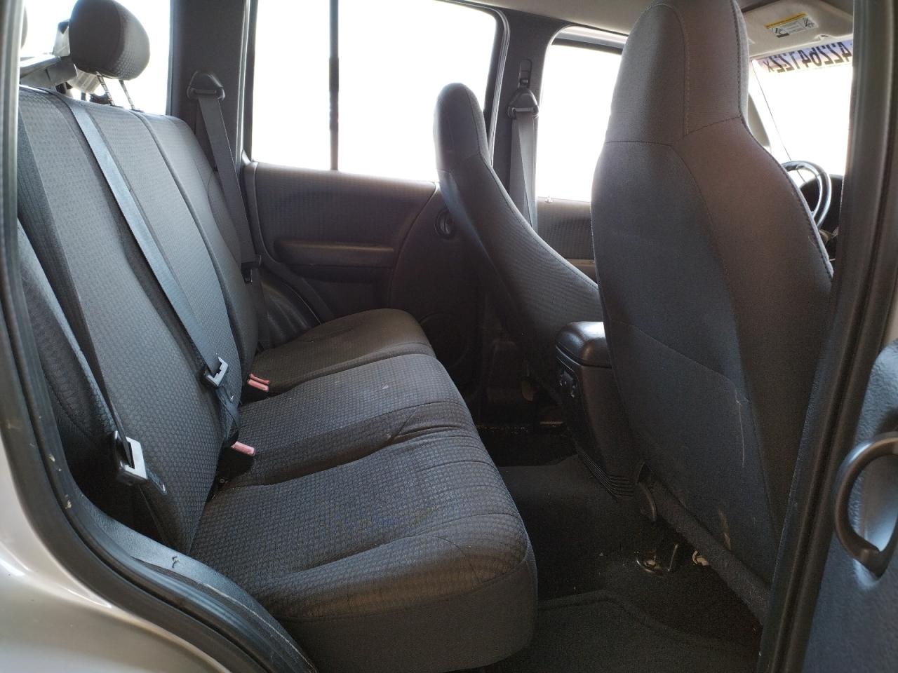 Photo 6 from auction – 2002 JEEP LIBERTY SP with VIN 1J4GK48K72W179508