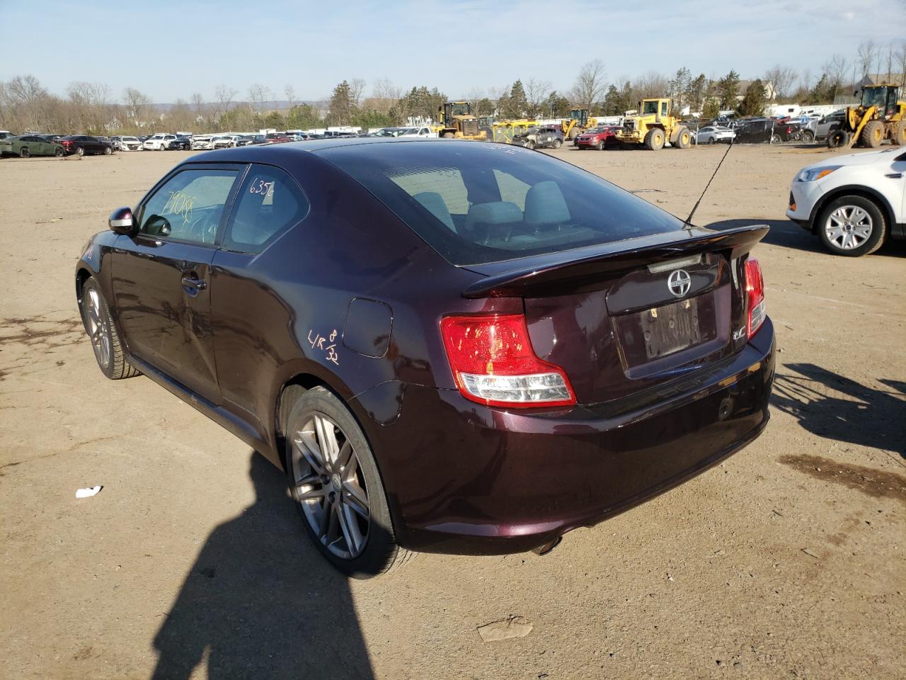 Photo 3 from auction – 2011 TOYOTA SCION TC with VIN JTKJF5C76B3011720