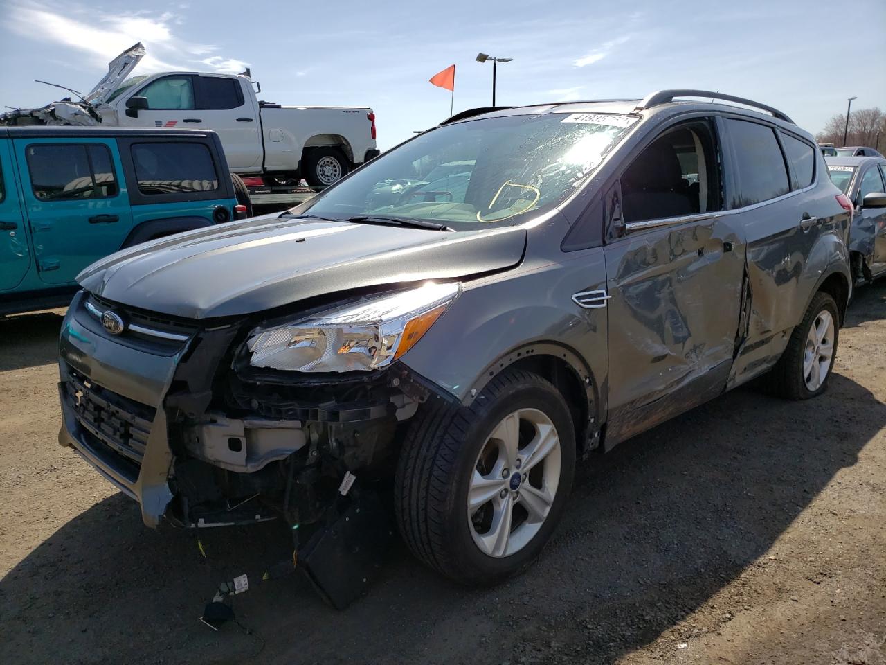 Photo 2 from auction – 2014 FORD ESCAPE SE with VIN 1FMCU9G98EUD53253