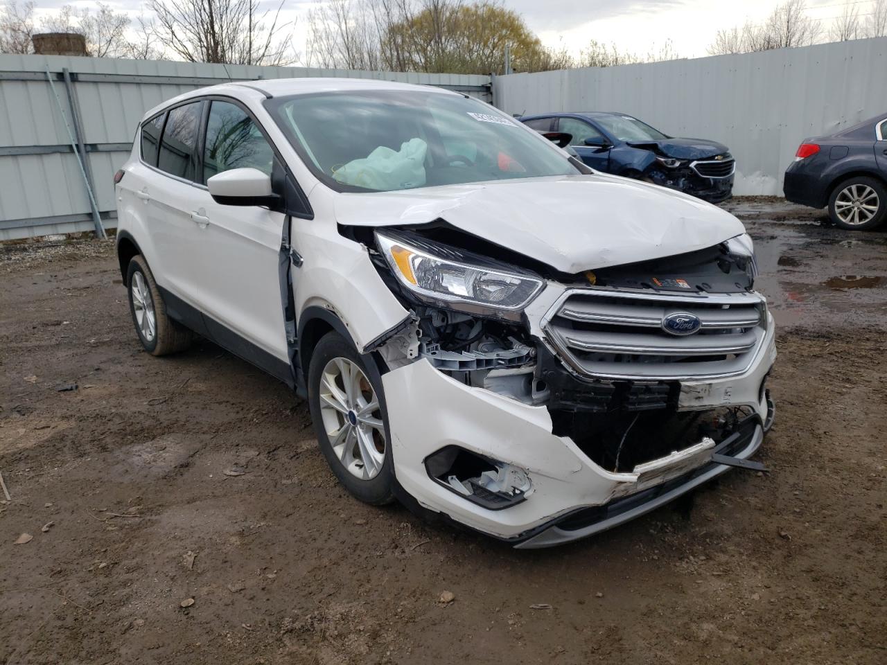 FORD ESCAPE SE 2019 with VIN 1FMCU0GD2KUC22475 - Photo from auction