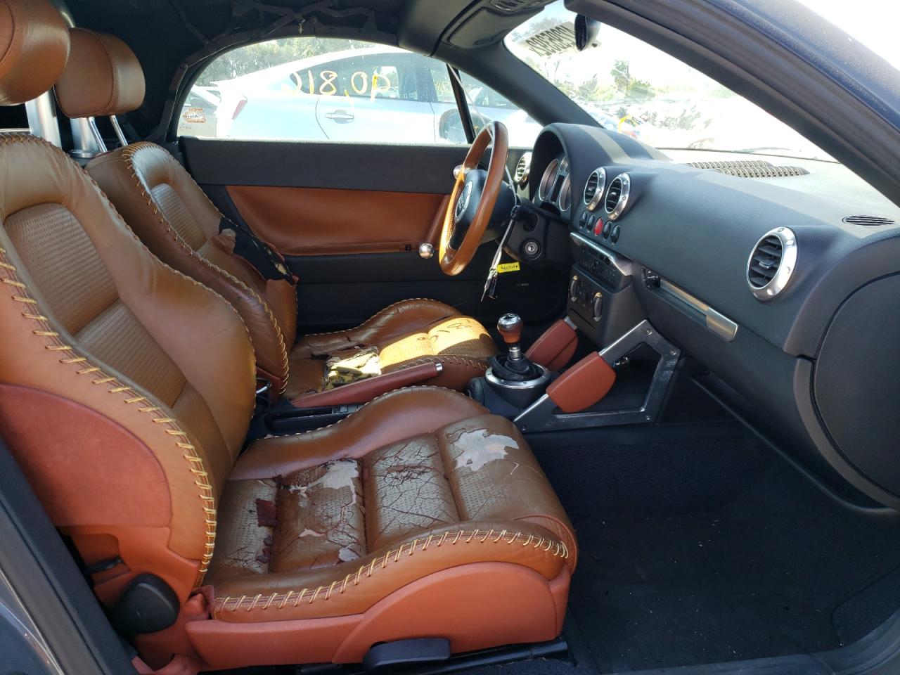 Photo 5 from auction – 2001 AUDI TT with VIN TRUTC28N611000179