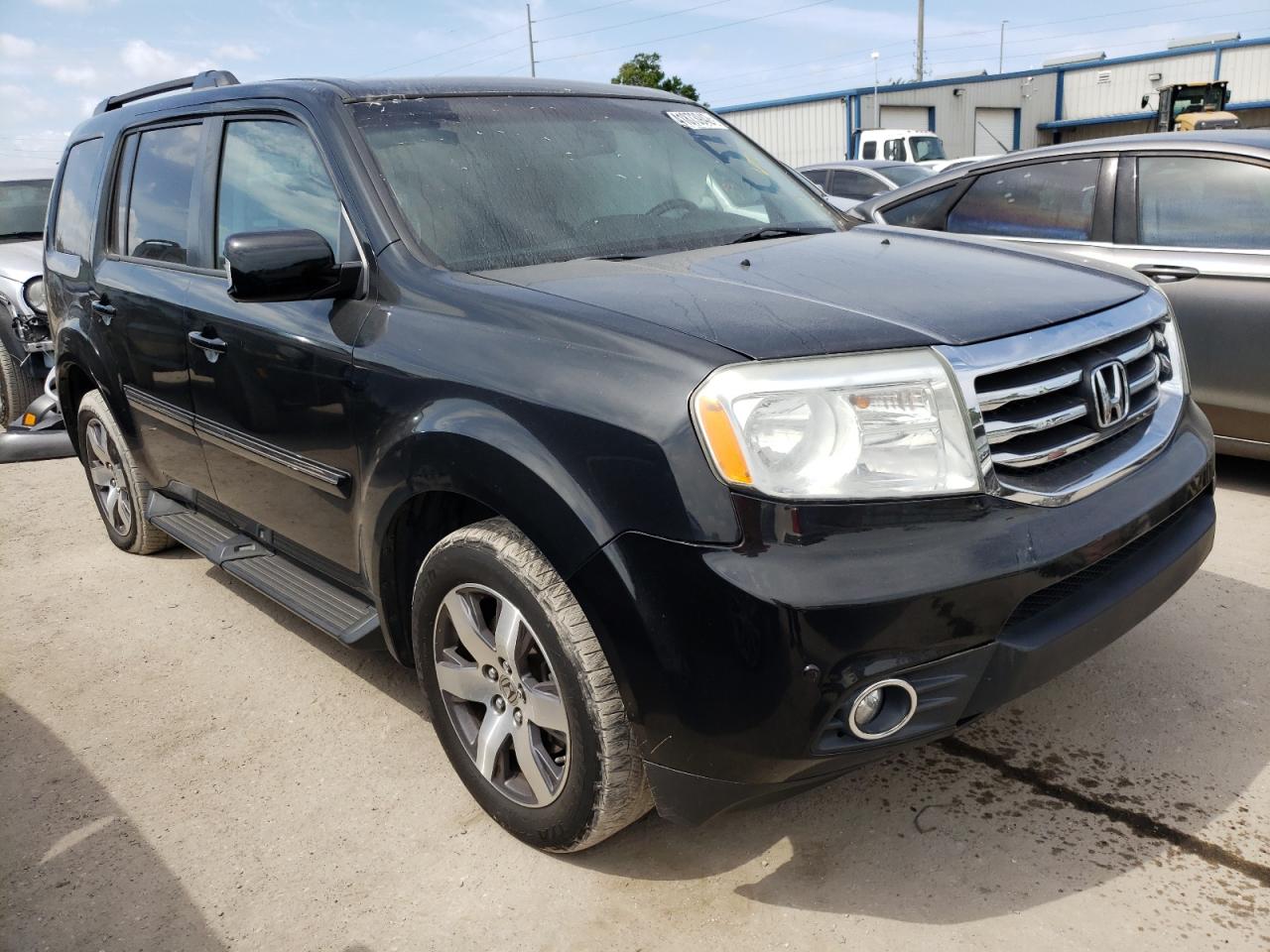 HONDA PILOT TOUR 2012 with VIN 5FNYF3H94CB007576 - Photo from auction
