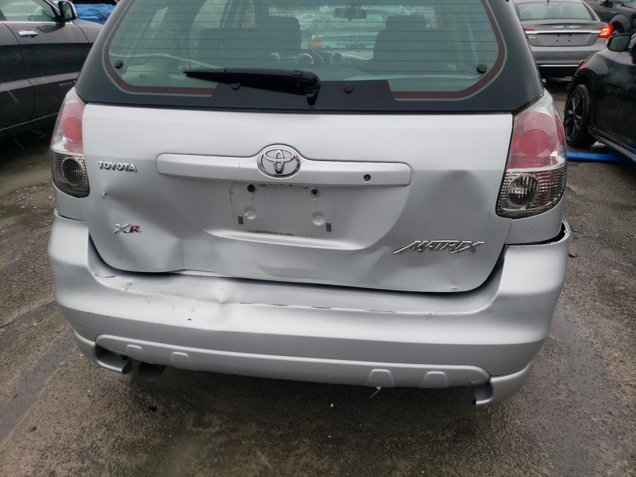 Photo 9 from auction – 2007 TOYOTA MATRIX with VIN 2T1KR32E47C656582