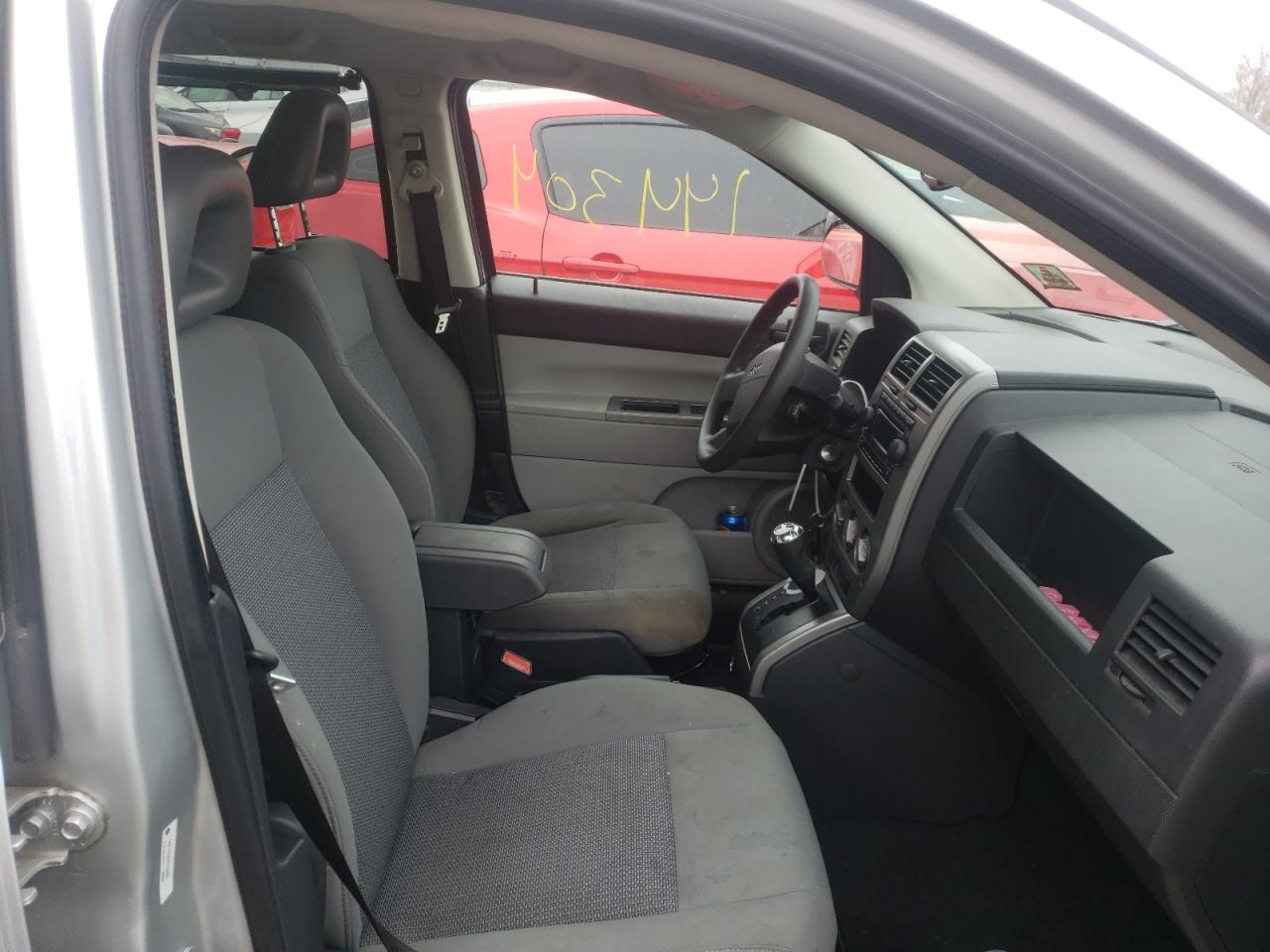 Photo 5 from auction – 2007 JEEP COMPASS with VIN 1J8FT47W27D124088
