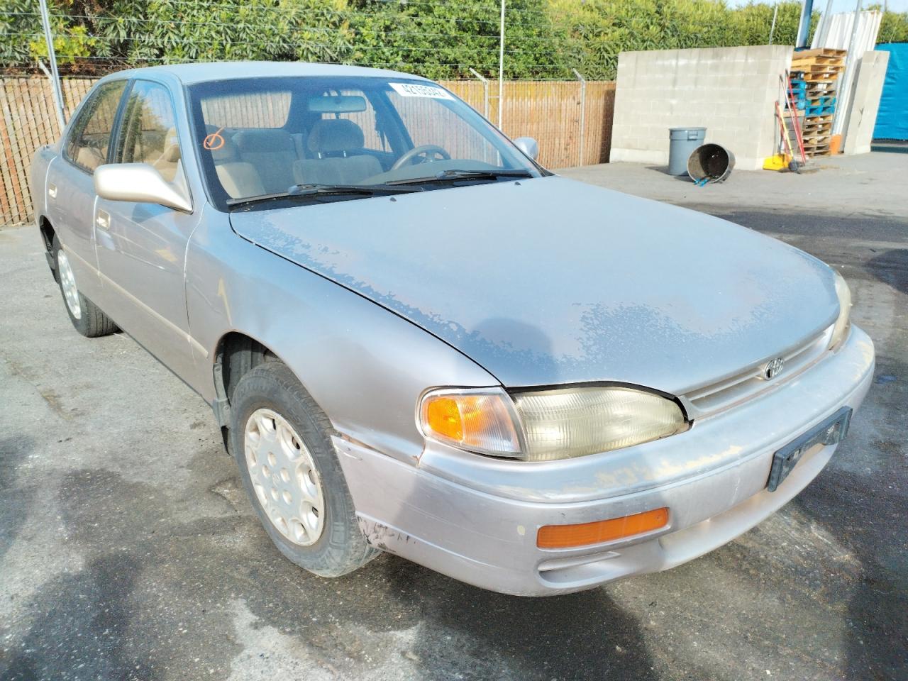 TOYOTA CAMRY LE 1995 with VIN JT2SK12E7S0331185 - Photo from auction