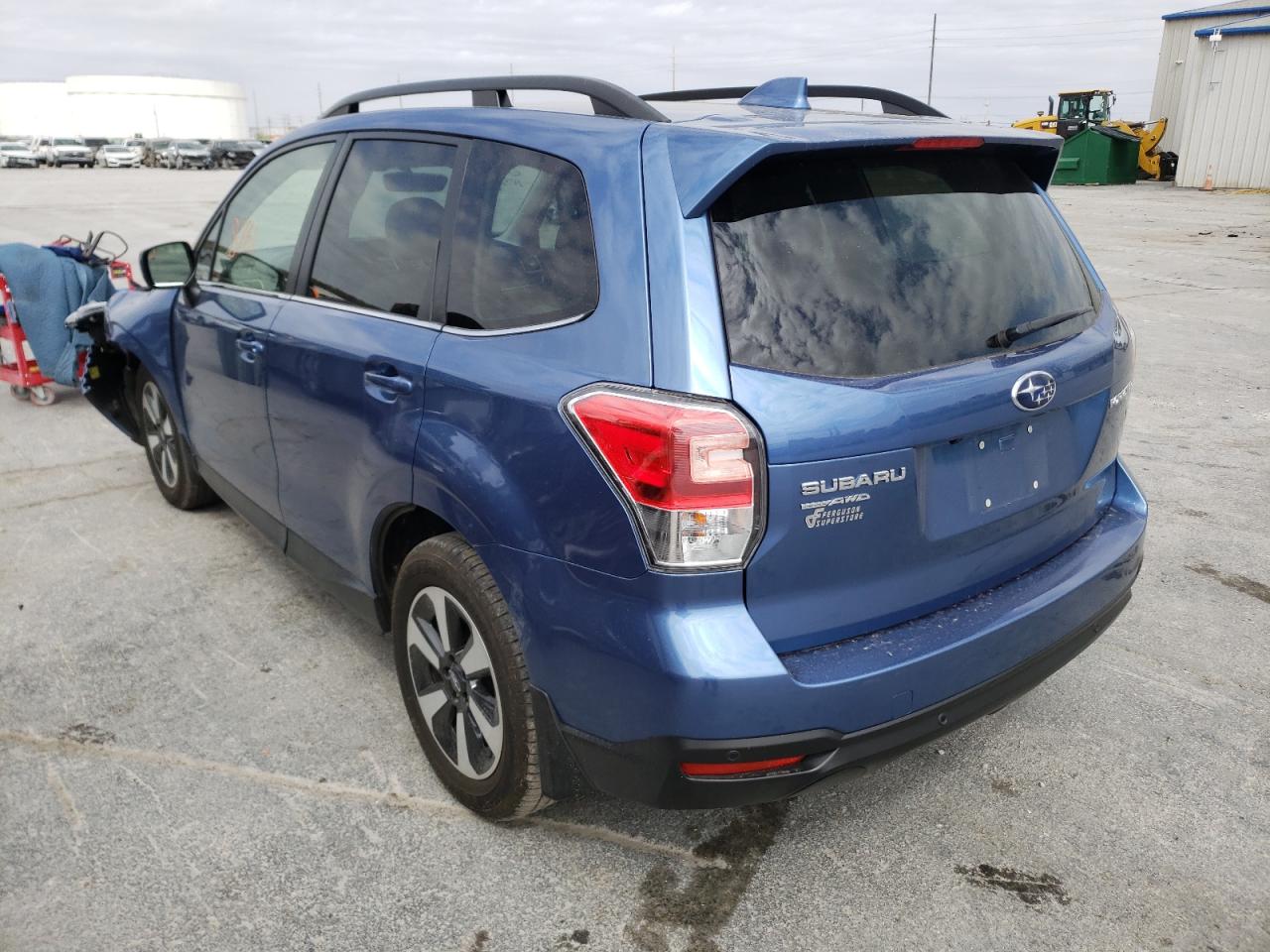 Photo 3 from auction – 2018 SUBARU FORESTER 2 with VIN JF2SJARC0JH415347