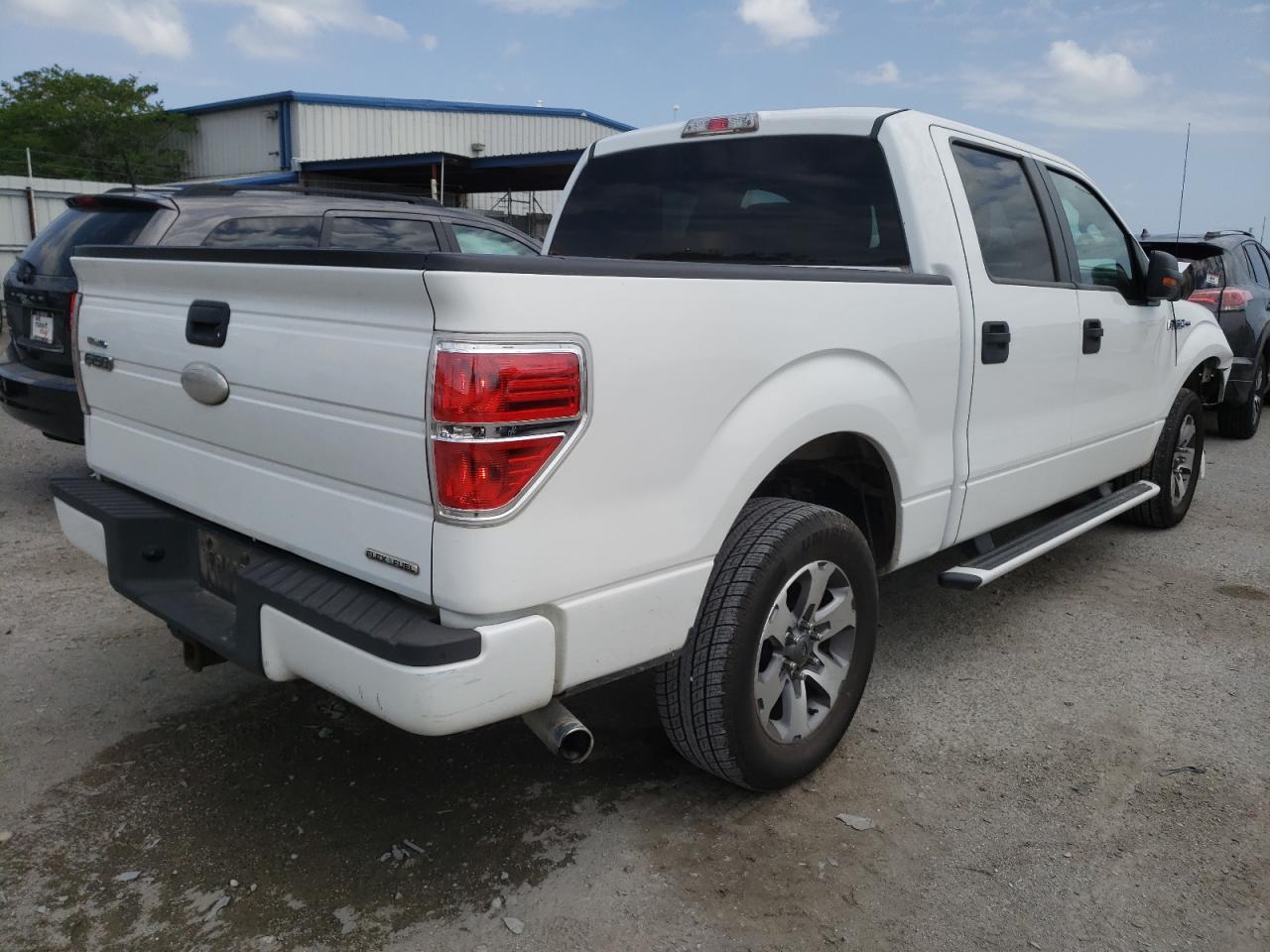 Photo 4 from auction – 2012 FORD F150 SUPER with VIN 1FTEW1CM2CFA92366
