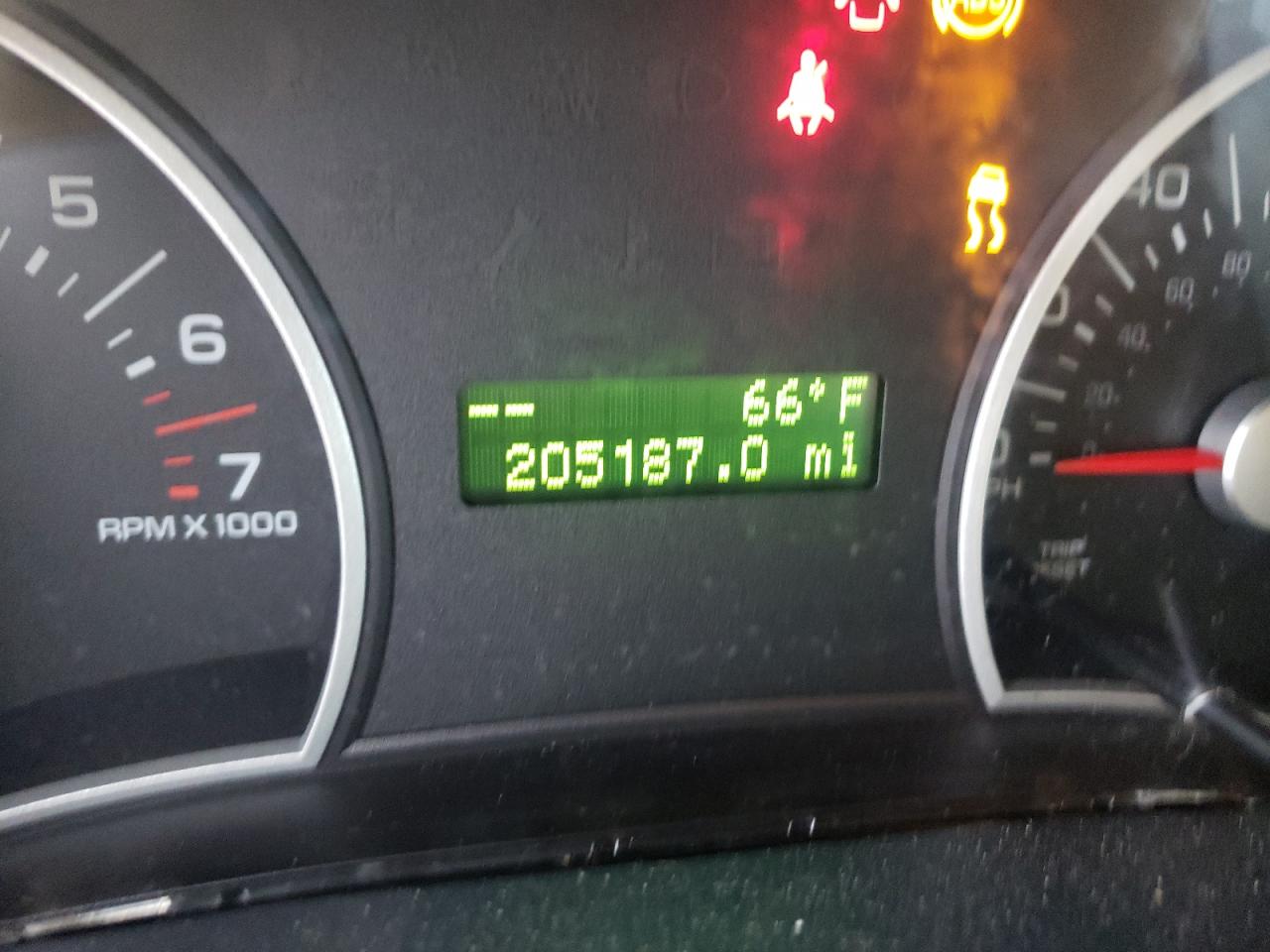 Zdjęcie 8 z aukcji – 2006 FORD EXPLORER X z VIN 1FMEU73EX6UB15230