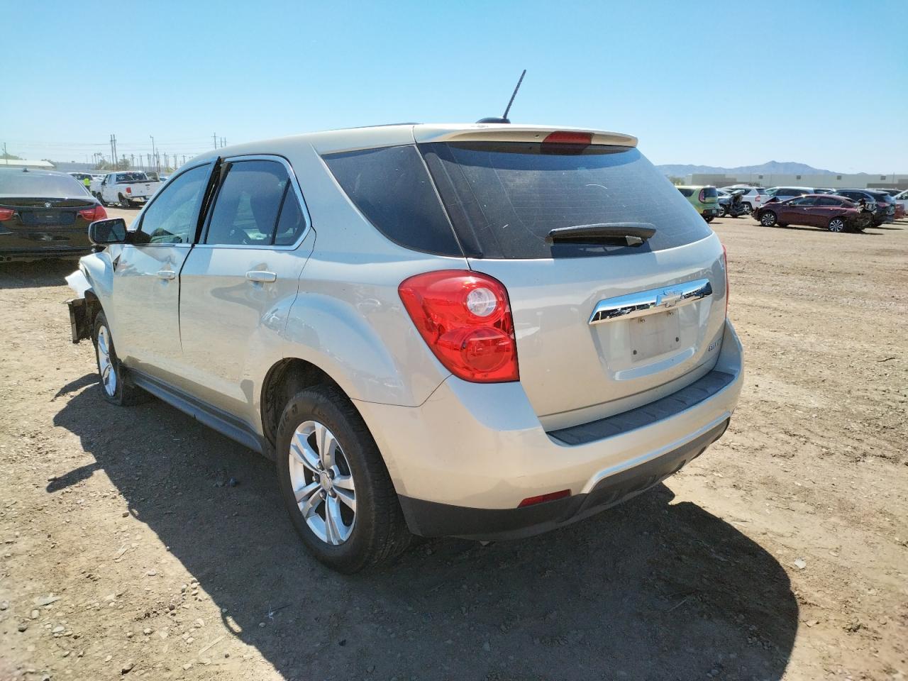 Photo 3 from auction – 2015 CHEVROLET EQUINOX LS with VIN 1GNALAEK7FZ102144