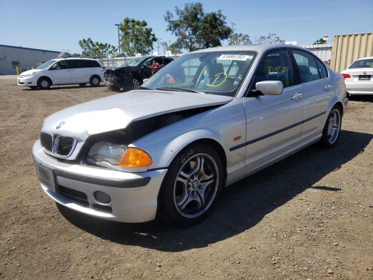 Photo 2 from auction – 2001 BMW 330 I with VIN WBAAV53451FJ65636