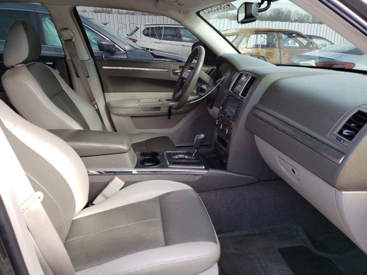 Photo 5 from auction – 2008 CHRYSLER 300 TOURIN with VIN 2C3LA53G88H135609