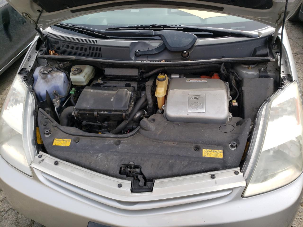 Photo 7 from auction – 2005 TOYOTA PRIUS with VIN JTDKB20U953001753