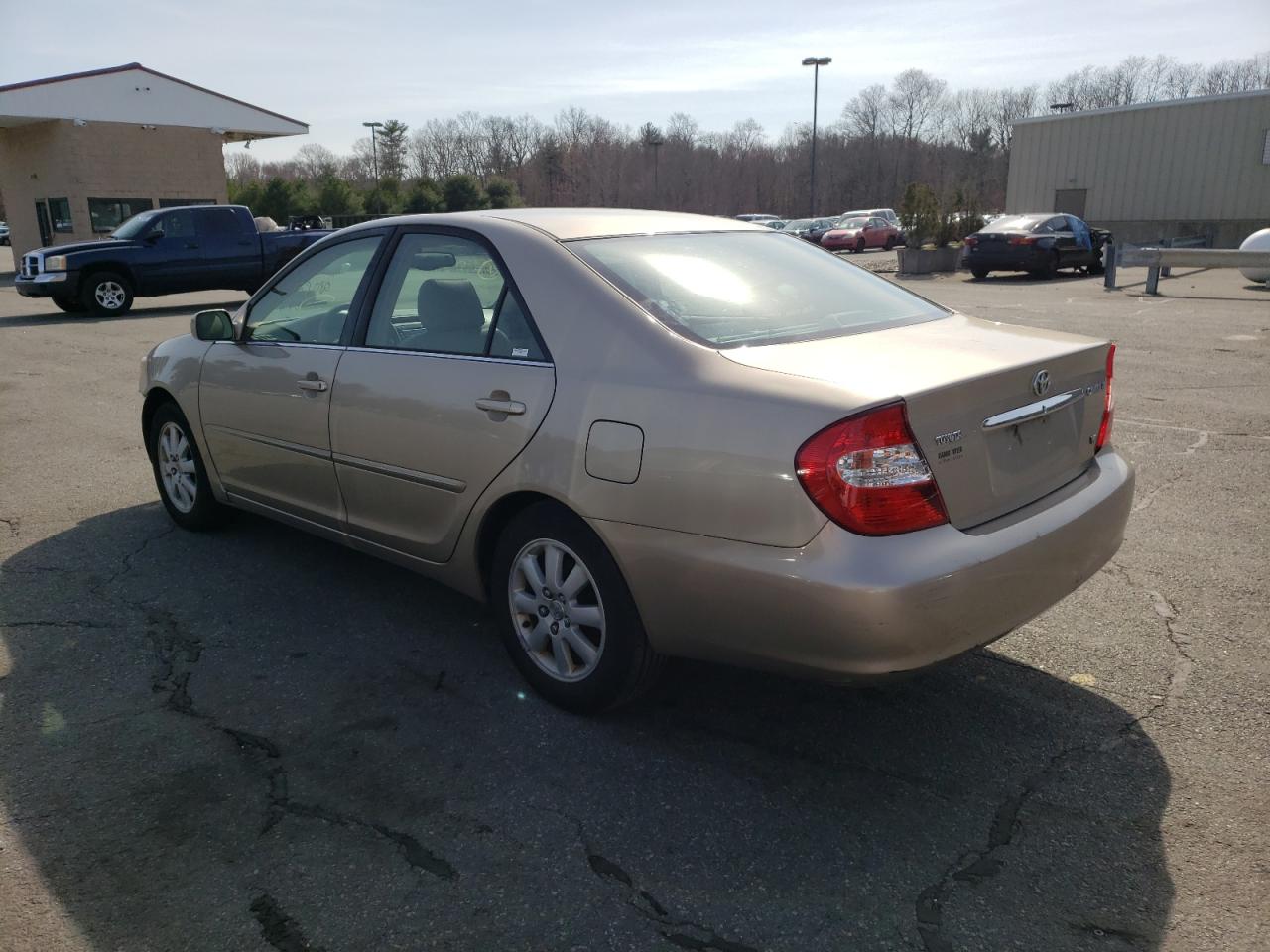 Photo 3 from auction – 2003 TOYOTA CAMRY LE with VIN JTDBF30K030096288