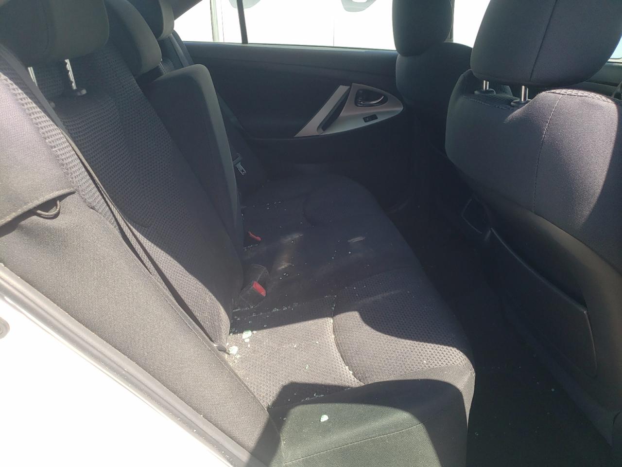 Photo 6 from auction – 2011 TOYOTA CAMRY SE A with VIN 4T1BF3EK8BU586005